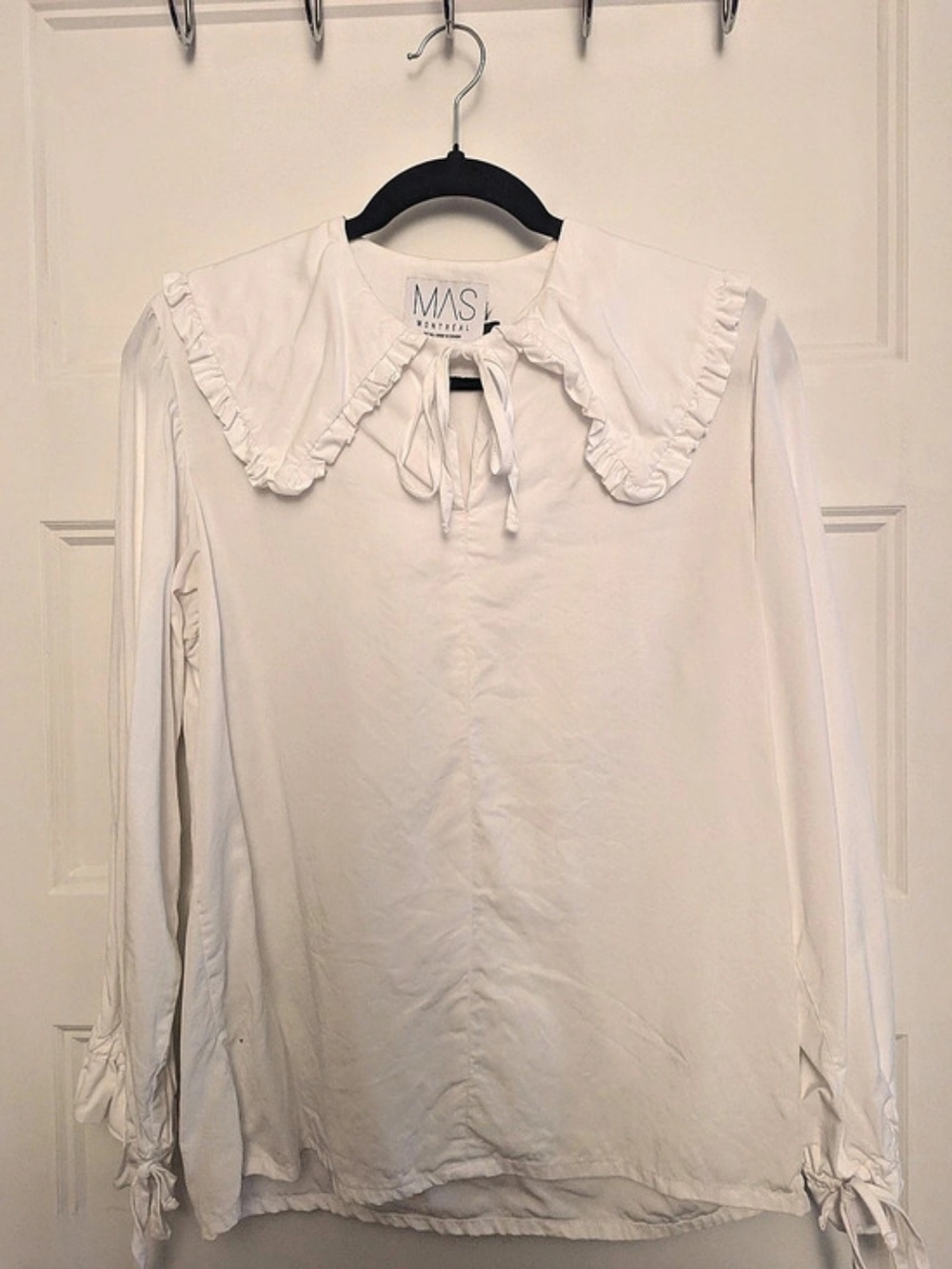 MAS Montréal Ruffled Collar Blouse in White Size Small Like New